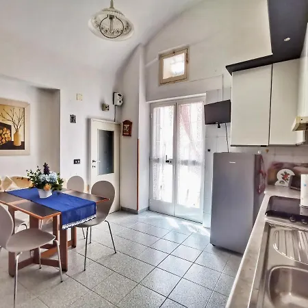 San Domenico House * Монополи