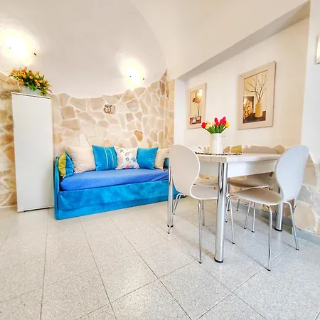 San Domenico House Апартаменты Монополи